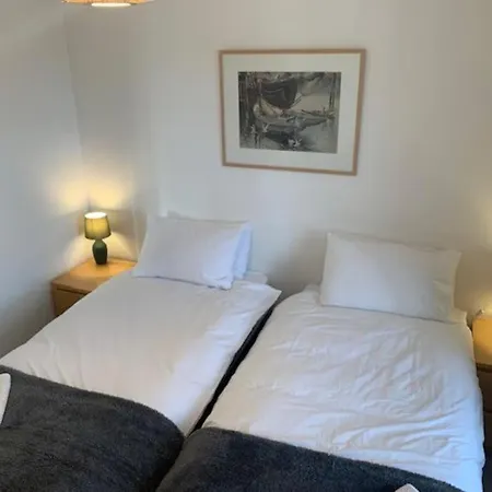 Newly Refurbished Uplyme Getaway Apartment Exterior photo