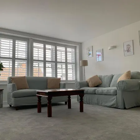 Newly Refurbished Uplyme Getaway Apartment Exterior photo