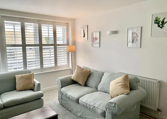 Newly Refurbished Uplyme Getaway